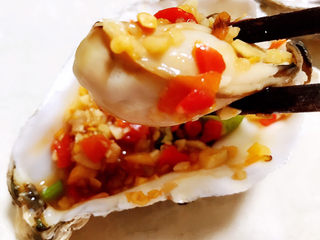 13、蒜蓉剁椒蒸生蚝,开吃