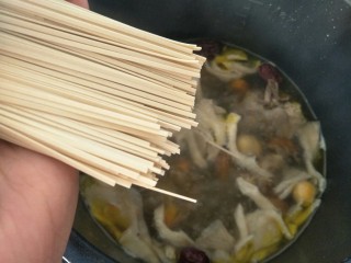 12、#秋季温补祛风,防感冒#老母鸡汤面条篇,下面条