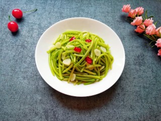 13、清炒茼蒿杆,成品。