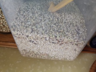 9、冬季滋补好时机,烤羊蝎子藜麦饭,藜麦荞麦燕麦米,都有饱腹瘦身效果,但是有人说口感不好?