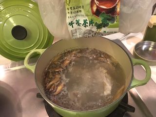 12、孜然羊肉,不过我加的是牛蒡茶，颜色是黑的…