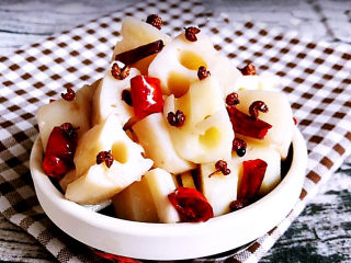 15、醋溜藕片,醋溜藕片清脆爽口，酸爽开胃~