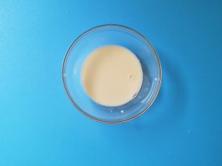 7、#宝宝辅食#健脾养胃小米饼,打好的小米米浆