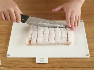 11、12m+草莓小方,切成小块~