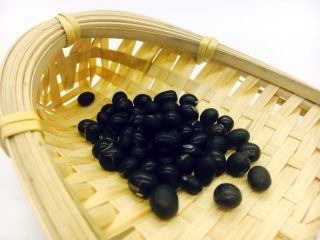 6、暖心暖胃 赤小豆莲子粥,黑豆