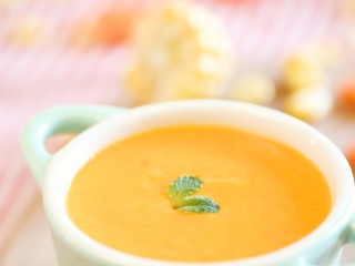 10、玉米胡萝卜羹,做好后的玉米胡萝卜泥