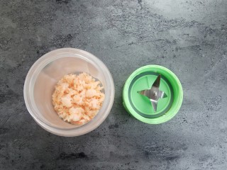 17、宝宝辅食～鲜虾松,放入辅食机