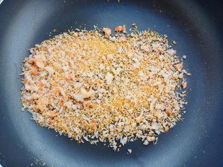 21、宝宝辅食～鲜虾松,这就已经彻底干了