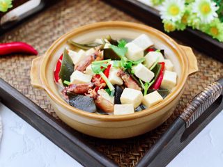 16、海带豆腐汤,鲜美无比又营养丰富。