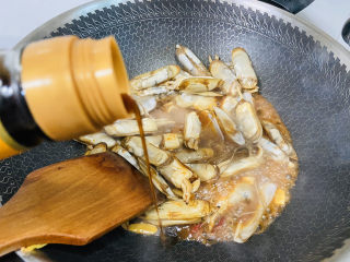 10、辣炒蛏子,烹入香醋