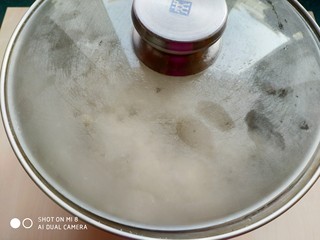 4、糙米窝头(原味&枣香),然后盖上盖子让糙米粉团放凉。