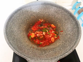 15、韩国海带汤,煸炒1分钟