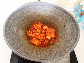 18、韩国海带汤,翻炒均匀