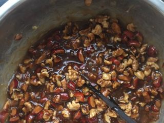 6、核桃枣酥,当苏打粉泡打粉，面粉