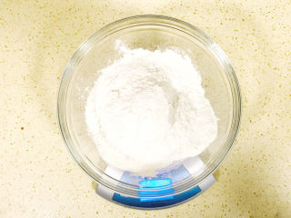 1、荞麦馒头,普通面粉称量出来