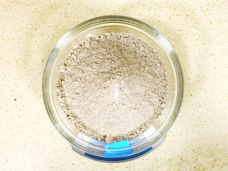 2、荞麦馒头,加入荞麦面粉