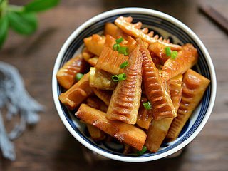 12、油焖春笋,盛出享用