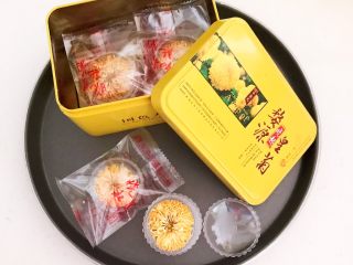 2、蜜渍柠檬皇菊茶,婺源皇菊一朵