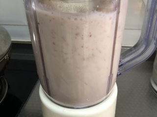 8、凉薯花生露,启动，多搅打一会儿，尽量打的细腻些