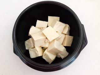 13、砂锅豆腐汆羊肉,加入北豆腐