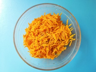 2、南瓜烙,南瓜擦丝