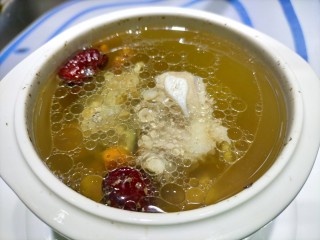 15、清亮排骨汤,时间到出锅