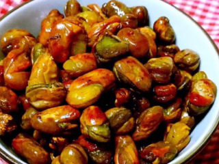 1、油炸蚕豆,油炸蚕豆成品，非常诱人~