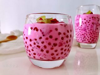 13、度夏消暑好饮品,火龙果西米露(附西米快熟方法及注意事项),成品。