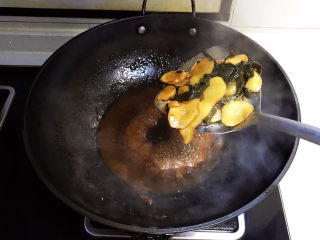 23、可乐鸡趐,把锅里的姜片捞出去