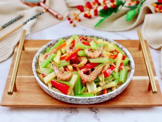 18、红虾芹菜土豆小炒,成品一