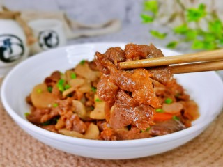 21、香菇炒肉片,我咋的开动喽。
