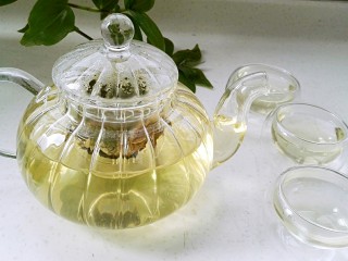 10、荷叶玳玳花茶,茶已备好，谁来？