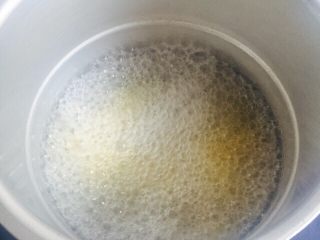 6、暖胃滋补养生粥+海参小米粥,大火煮开转小火