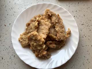 8、锅包肉,全部炸好后放一旁备用