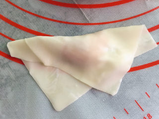 10、云吞面,对折