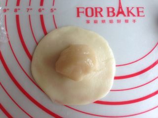 9、植物油版绿豆酥饼,油酥放在中间