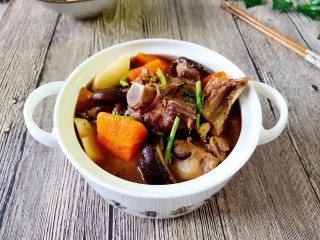 15、#猪年#酱烧山药排骨煲,敏茹意作～酱烧山药排骨煲～成品