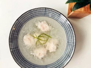 10、宝宝辅食:虾丸萝卜汤,热乎乎喝一口,从头暖到脚哈