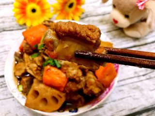 14、高压锅版～莲藕胡萝卜炖排骨,来一张排骨特效，是不是看着就特别棒特别有食欲啊????