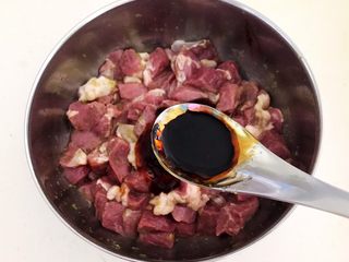 11、健康烧烤  电烤羊肉串,加入老抽