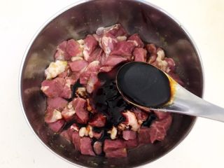 12、健康烧烤  电烤羊肉串,加入生抽