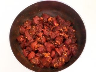 18、健康烧烤  电烤羊肉串,调匀后腌制入味2个小时