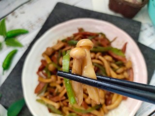13、素炒白玉菇,清淡好吃