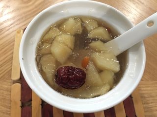 6、同样的燕窝,不同的味道,苹果也建议和燕角一起蒸,这样口味更好