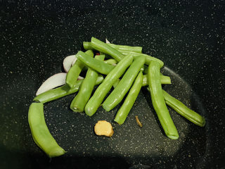 12、干煸芸豆,加四季豆；