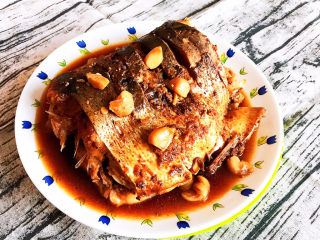 20、香辣草鱼,麻辣草鱼出锅了，非常鲜美~