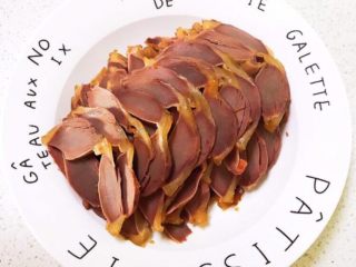 11、酸辣鸡胗,鸡胗晾凉后切成薄片