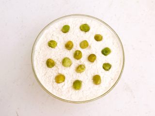 13、冬日暖心菜 荷塘月色,在豆腐上面点缀青豆