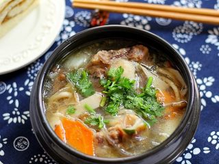 16、大补气血牛尾汤,一碗营养丰富的美味的牛尾骨髓汤做好了