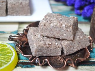 12、芡实糕,切块，吃吧！